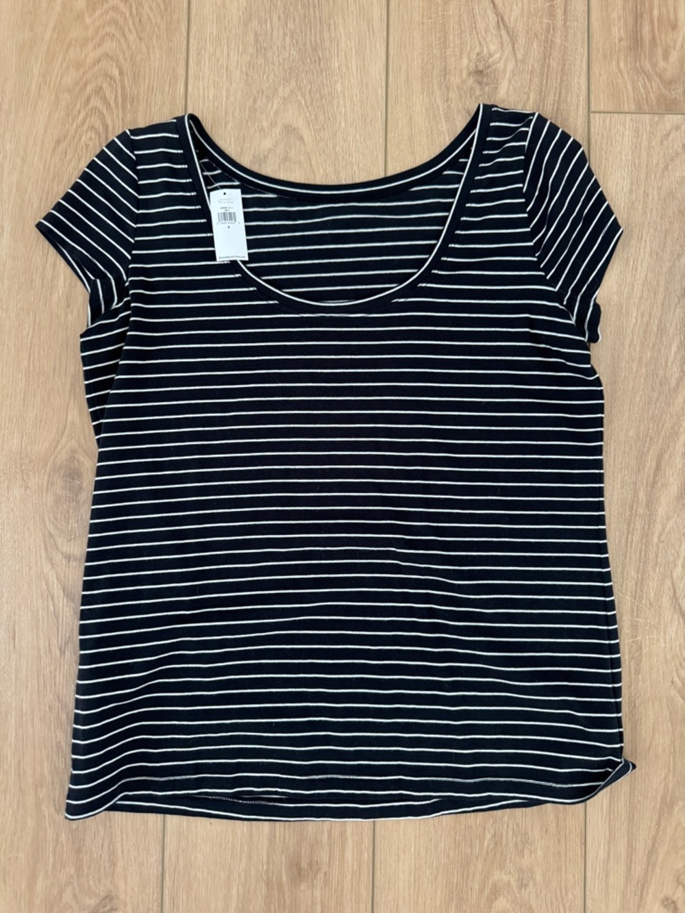 NWT Banana Republic Black & White Striped Scoop Neck Tee